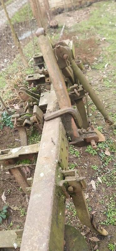 w210 oturacaqlar: Traktor üçün asqılı kultivator/çizel çərçivəsi - 3 nöqtəli asqı — 1