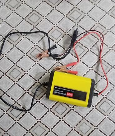 kompresör 100 lt: Avtomobil akkumulyatoru üçün şarj cihazı - 12V akkumulyatorların — 1