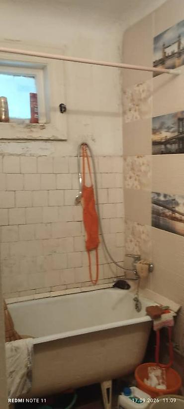 без агенство: 2 комнаты, 39 м², Азия Молл Хрущевка, 3 этаж, Требуется ремонт — 3