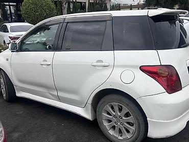 Toyota Ist: 2003 г., 1.3 л, Автомат, Бензин, Хэтчбэк