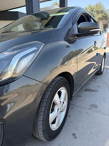 шевроны: Chevrolet Spark: 2019 г., 1 л, Автомат, Бензин, Хэтчбэк — 2