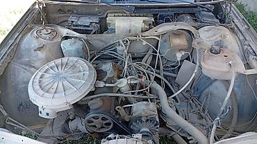 Унаа: Audi 100: 1984 г., 1.8 л, Кол менен иштөөчү, Бензин, Седан — 4