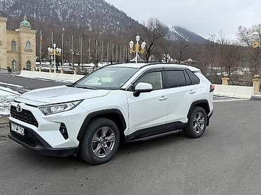 Toyota: Toyota RAV4: 2 l | 2023 il Krossover — 5