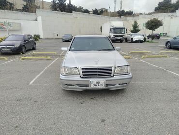 Mercedes-Benz: Mercedes-Benz C 240: 2.4 l | 1997 il Sedan — 2