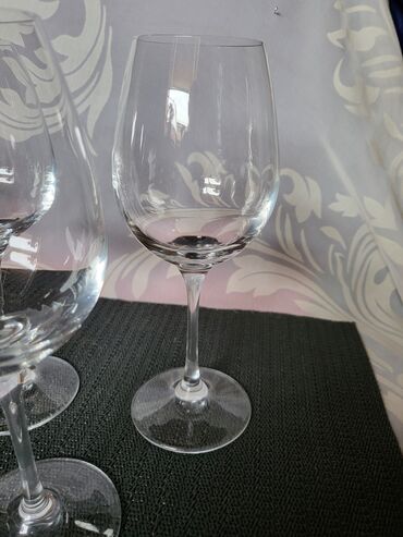 Čaše: Case za vino kristal Rosenthal,duvano staklo 80,90te. Case tanji — 10