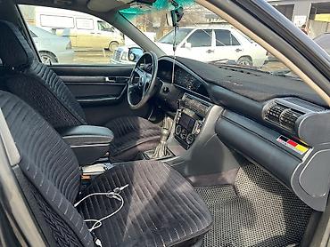 Audi: Audi 100: 1993 г., 2.3 л, Механика, Бензин, Универсал — 10