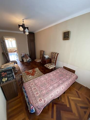 ismayıl: Bakı, Yasamal, 3 otaqlı, Köhnə tikili, m. İnşaatçılar, 70 kv. m — 10