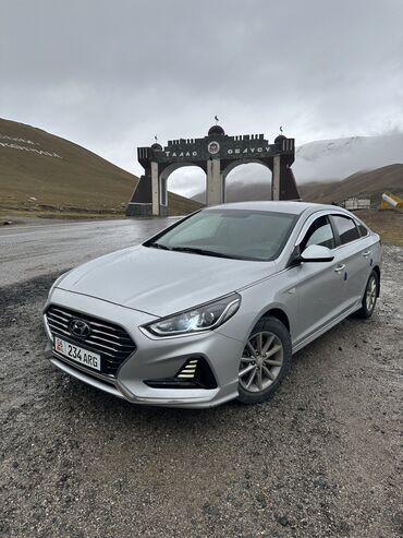 Продажа авто: Sonata 2018 
2 обем газ 
срочно