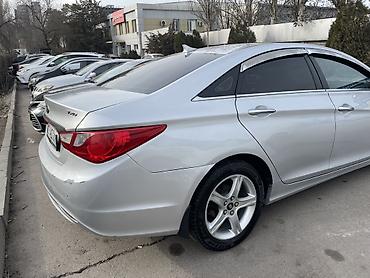 Hyundai: Hyundai Sonata: 2010 г., Седан — 5