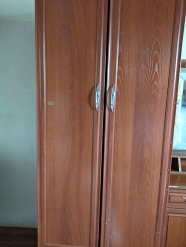 навесной кухонный шкаф: Гардеробный Шкаф, Для одежды, Б/у
