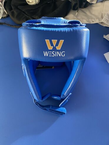 шлем тхэквондо: Продаю шлем для бокса от производства WSING, состояние новое, размер L