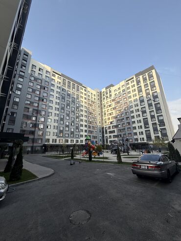 продаю дом под орозбекова бишкеке: 1 бөлмө, 43 кв. м, Элитка, 10 кабат, Дизайнердик ремонт