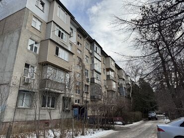 104 серия квартира: 3 комнаты, 60 м², 104 серия, 1 этаж, Старый ремонт