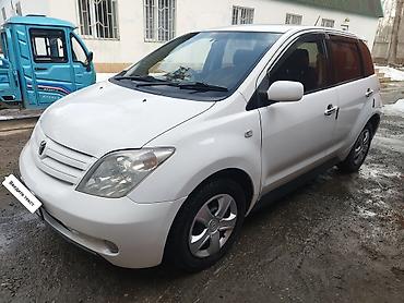 Toyota: Toyota ist: 2002 г., 1.5 л, Автомат, Бензин, Хэтчбэк — 4