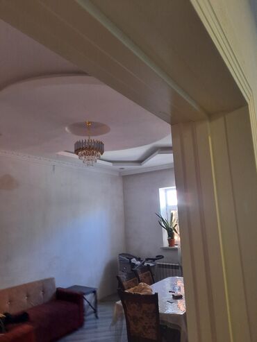 Digər taxta-şalban: Iki mərtəbəli evin daxilində taxta üzlü pilləkən və geniş hol sistemi — 4