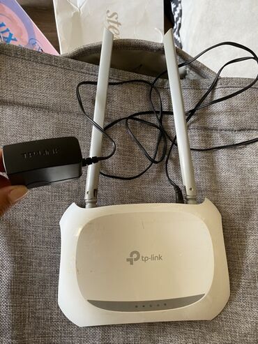 modem ustası: TP-Link Wi‑Fi router. Vəziyəti tam işləkdi - Model: TP-Link (üst