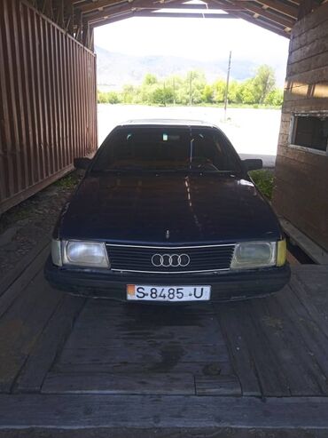 продаю аварийная авто: Audi 100: 1986 г., 1.8 л, Механика, Бензин, Седан