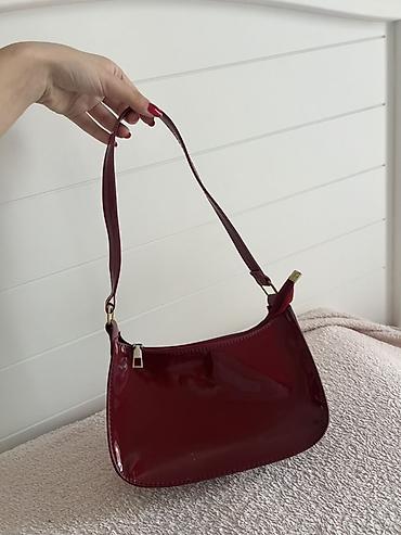 muncuqdan aksesuarlar: Bordo rəngli çiyin çantası - Material: parlaq laklı süni dəri - Rəng — 2