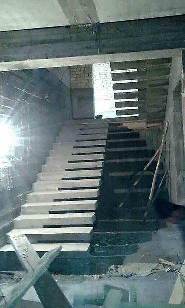 Бетонные лестницы: Бетонная лестница Для дома, Гарантия, Форма лестницы: Много-маршевая, Стиль: Хайтек — 27