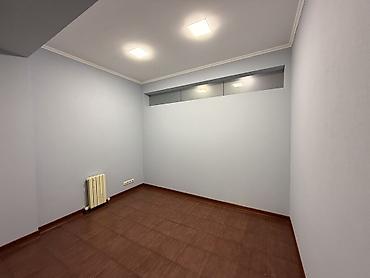 Аренда офисов: Сдаю Офис целиком: 110 м², В жилом комплексе, Первая линия, С отдельным санузлом, С высокими потолками — 4