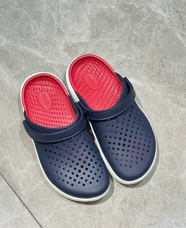 кроксы мужские купить: Мужские сандалии, 42, Crocs, Новый, цвет - Синий, Самовывоз, Платная доставка