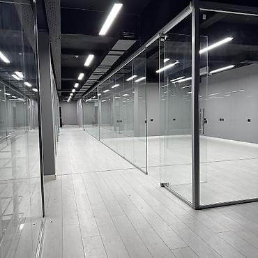 Аренда офисов: Аренда офисов, 20 м², В торговом центре, 1 линия — 1