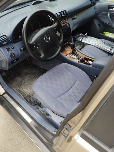 Mercedes-Benz: Mercedes-Benz C200 Kompressor sedan - Kuzov: bej rəng, 4 qapı, arxa — 5
