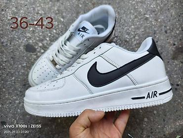 Ostalo: Nike

3200 — 9