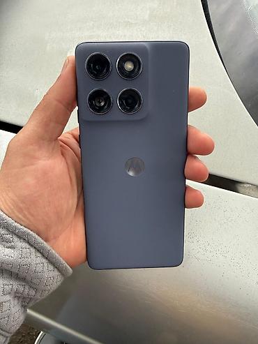 телефон fly cumulus 1: Motorola Edge, 256 ГБ, цвет - Серый, Беспроводная зарядка — 4