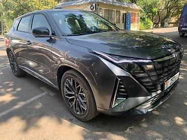 byd e1: Changan : 2025 г., 1.5 л, Робот, Бензин, Кроссовер — 3