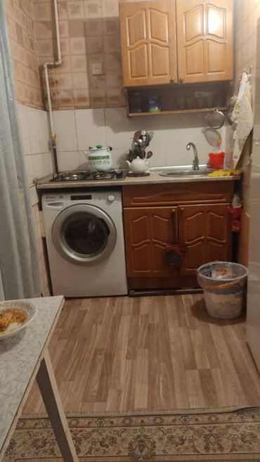 Köhnə tikili: Bakı, 3 otaqlı, Köhnə tikili, m. Xalqlar Dostluğu, 60 kv. m — 3