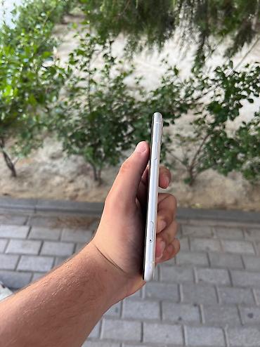 dubai iphone 11: IPhone 11, 128 GB, Ağ — 6