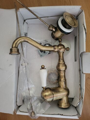 Duş üçün kranlar: Salam temiz buronza heresinen 2 desdi cox baha almlṣam tek tek — 19