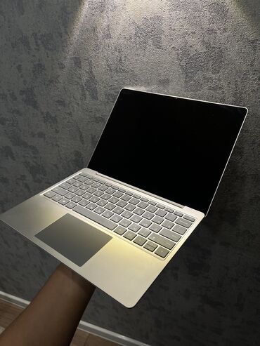 планшеты ноутбуки: Ноутбук, Microsoft Surface, 4 ГБ ОЭТ, Колдонулган, Татаал эмес тапшырмалар үчүн