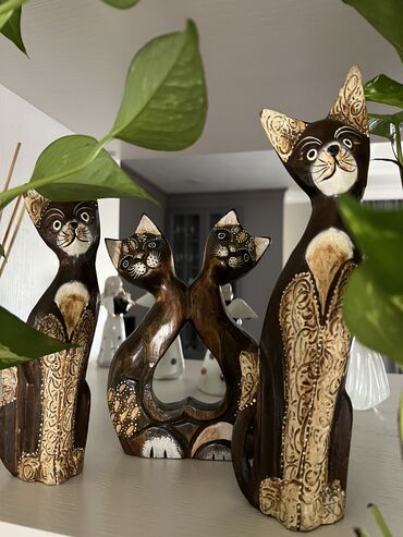 Игрушки: Статуэтки деревянные из Египта ! Дерево! Семейство кошечек