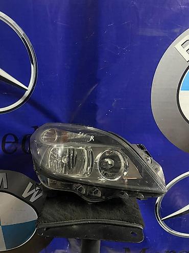 пассаж: Передняя правая фара Mercedes-Benz 2012 г., Б/у, Оригинал, Япония — 1