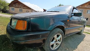 Volkswagen: Volkswagen Passat: 1990 г., 1.8 л, Механика, Бензин, Седан
