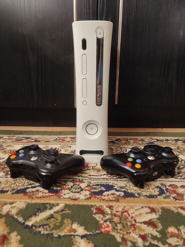 xbox диски: 🎮 Xbox 360 Fat | 2 джойстика | Продаю Xbox 360 Fat в рабочем