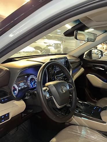 дат: Toyota Highlander: 2022 г., 2.5 л, Автомат, Гибрид, Кроссовер — 7