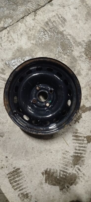 диск грация: Темир Дисктер R 15 Audi, Жуп, тешиктери - 4