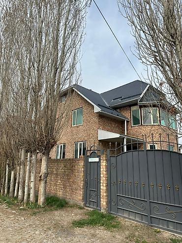 Продается 2-этажный кирпичный дом Продаю добротный кирпичный дом