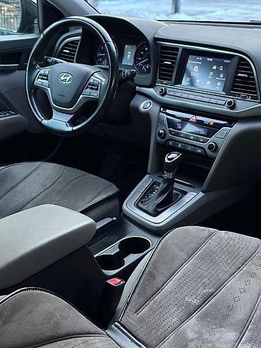 Hyundai: Hyundai Elantra: 2018 г., 2 л, Автомат, Бензин, Седан — 6