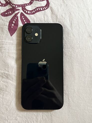 Apple iPhone: IPhone 12, Б/у, 64 ГБ, Защитное стекло, Чехол, 79 %