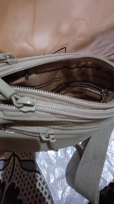 Классические сумки: Продаётся женская сумочка с длинным ремнём,материал плащёвка мягкая at lalafo.kg — 6 Классические сумки: Продаётся женская сумочка с длинным ремнём,материал плащёвка мягкая — 6