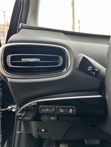 Toyota: Toyota Prius: 2018 г., 1.8 л, Вариатор, Гибрид, Хэтчбэк — 13