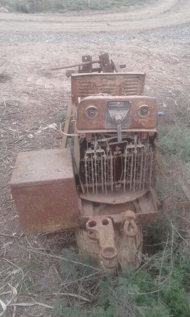 Digər biznes avadanlığı: Sənaye tipli köhnə elektrik generatoru və idarəetmə paneli dəsti - — 11