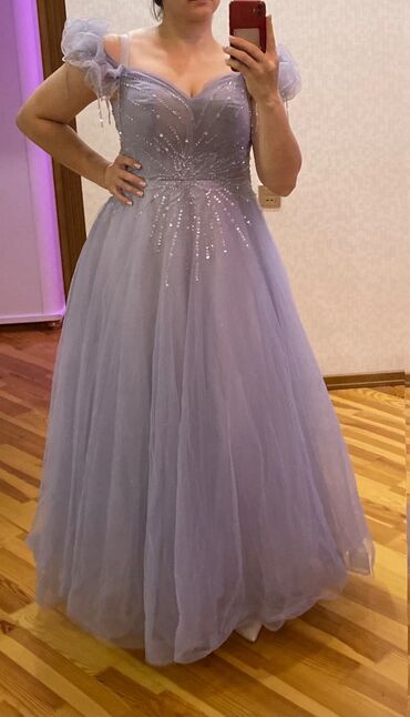 красивые платья на прокат в баку: Toy nişan libası. M (38) ölçü. L razmerə də gedər (arxası iplə