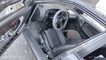 салон ауди с4: Nissan Primera: 1993 г., 1.6 л, Механика, Бензин, Седан