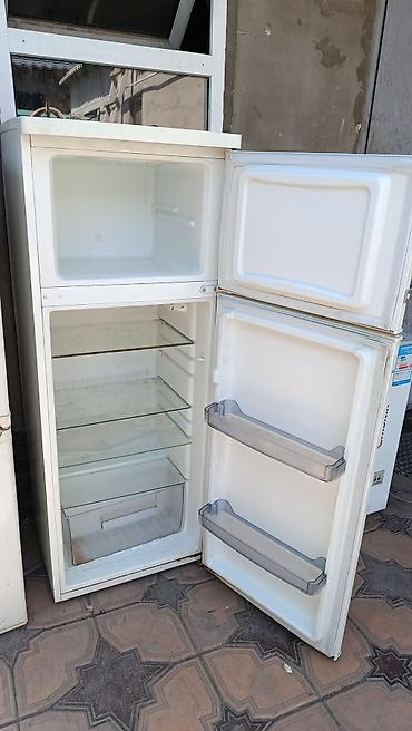 mini refrigerator: Продаю холодильник работает отлично в хорошем состоянии высота 160 см — 2