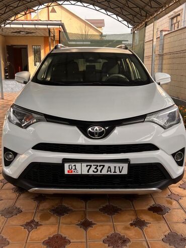 машина спортивная: Toyota RAV4: 2018 г., 2.5 л, Автомат, Бензин, Кроссовер